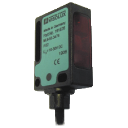 ML8-55-3476/102 Minyatür Kübik, Kırmızı Işık, 2,5m Algılama, NPN Light On, 2m Kablolu Polarize Reflektörlü Fotoelektrik Sensör